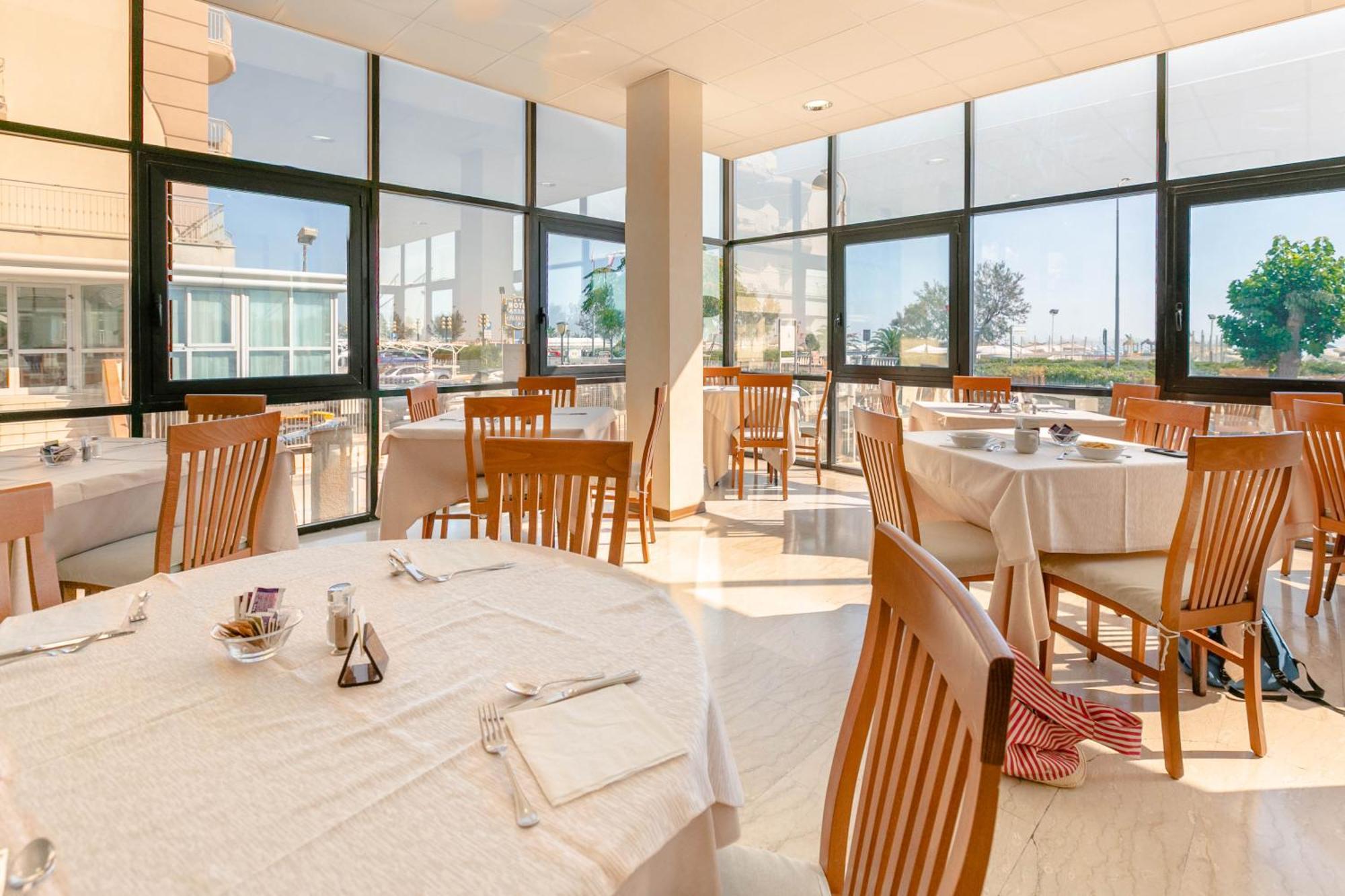 Hotel Atlas Римини Экстерьер фото