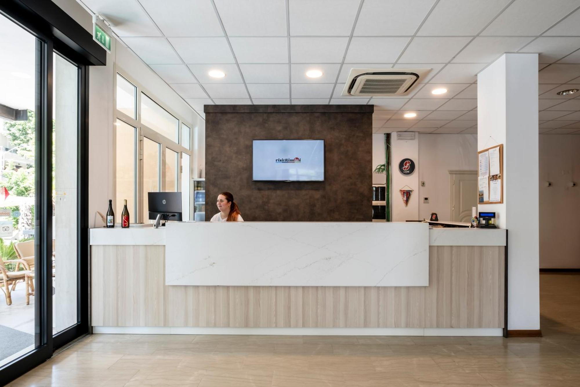 Hotel Atlas Римини Экстерьер фото