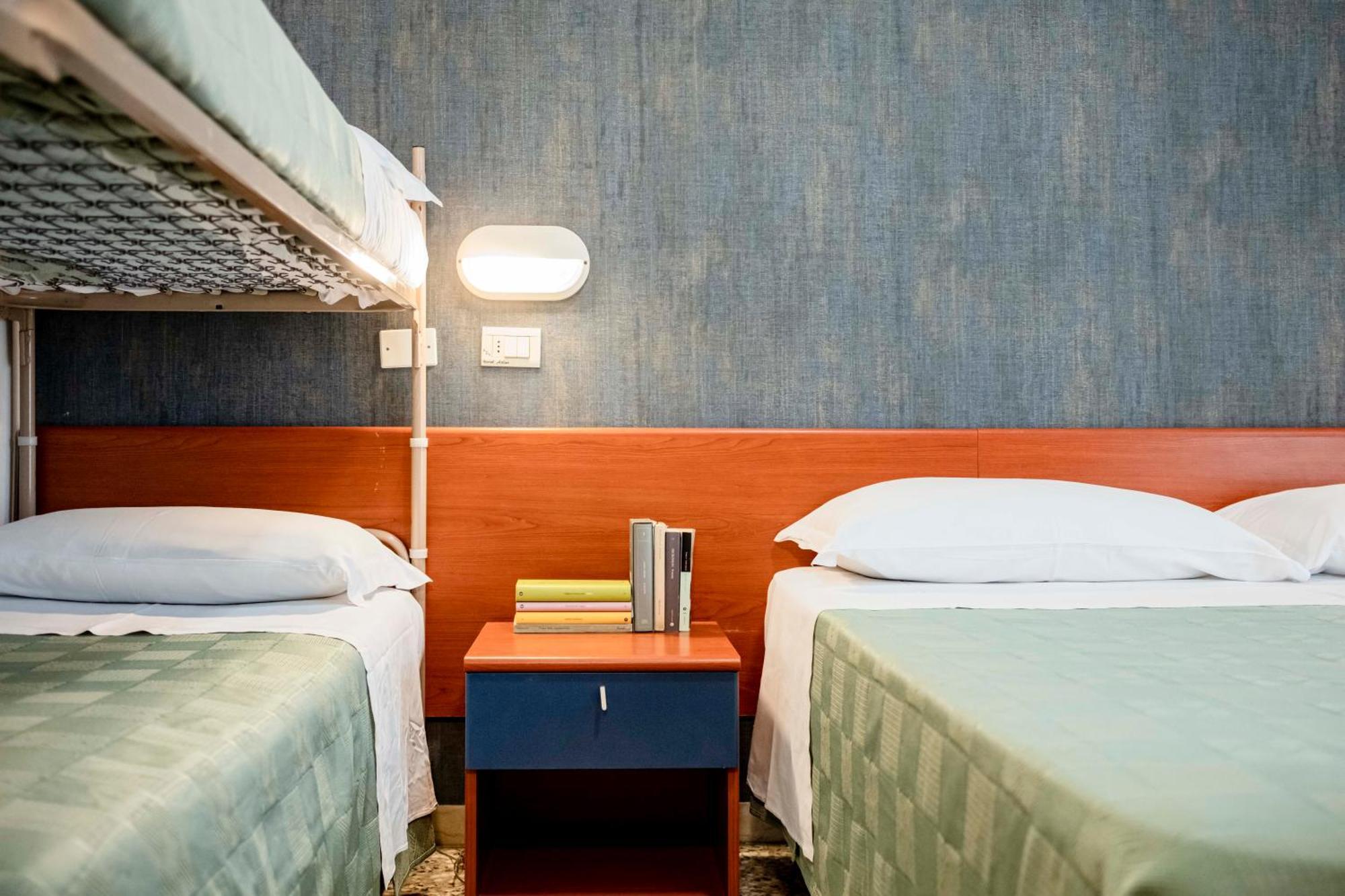 Hotel Atlas Римини Экстерьер фото