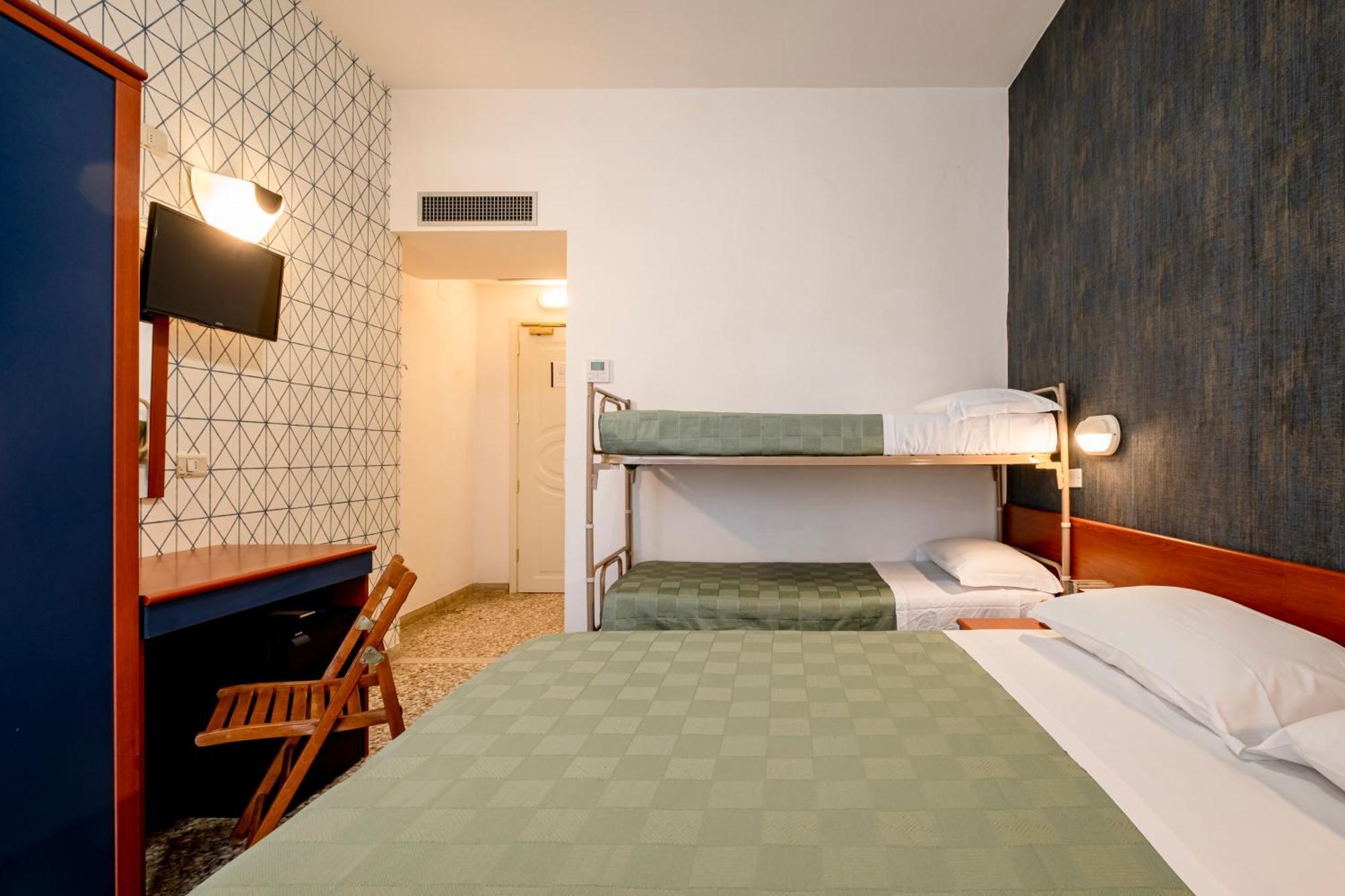 Hotel Atlas Римини Экстерьер фото