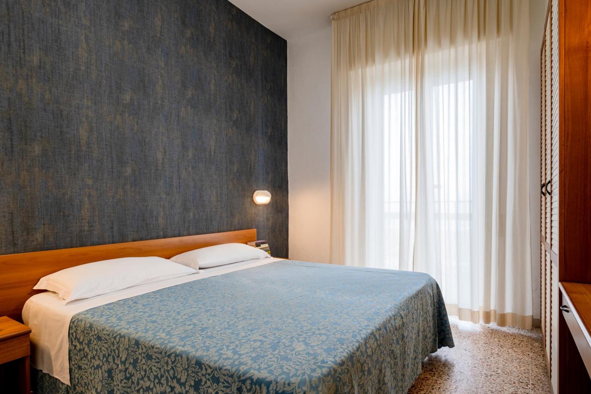 Hotel Atlas Римини Экстерьер фото