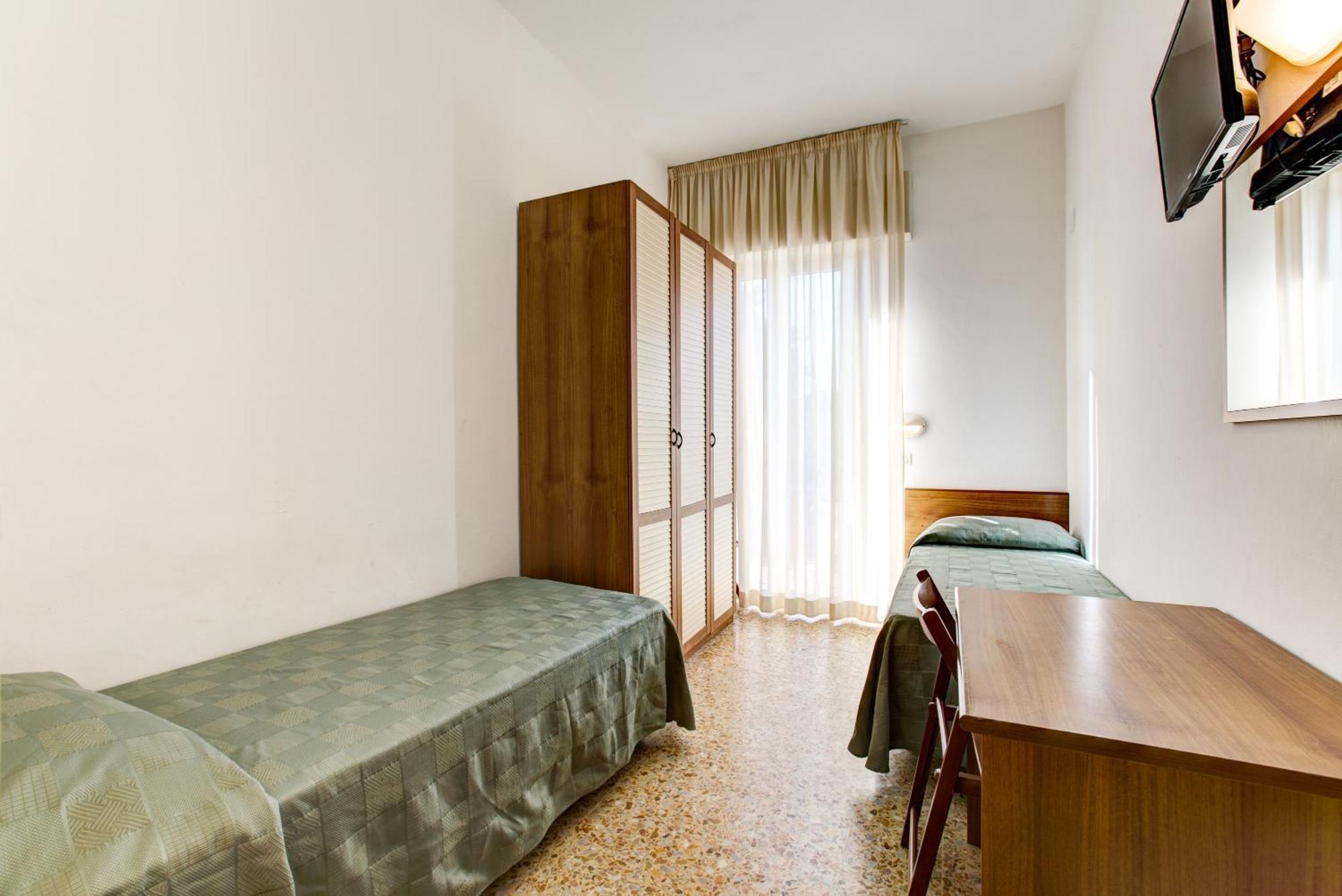 Hotel Atlas Римини Экстерьер фото