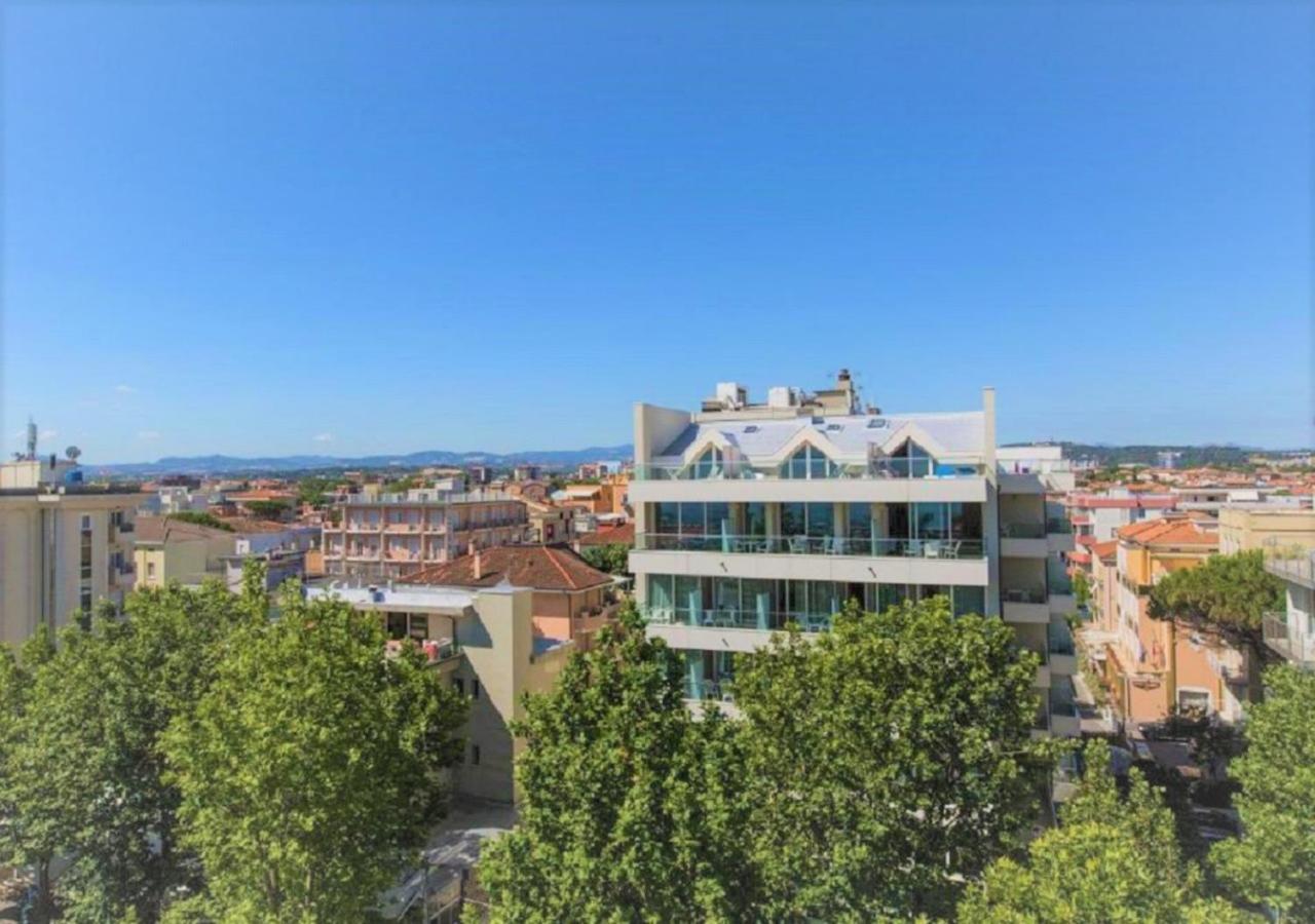 Hotel Atlas Римини Экстерьер фото