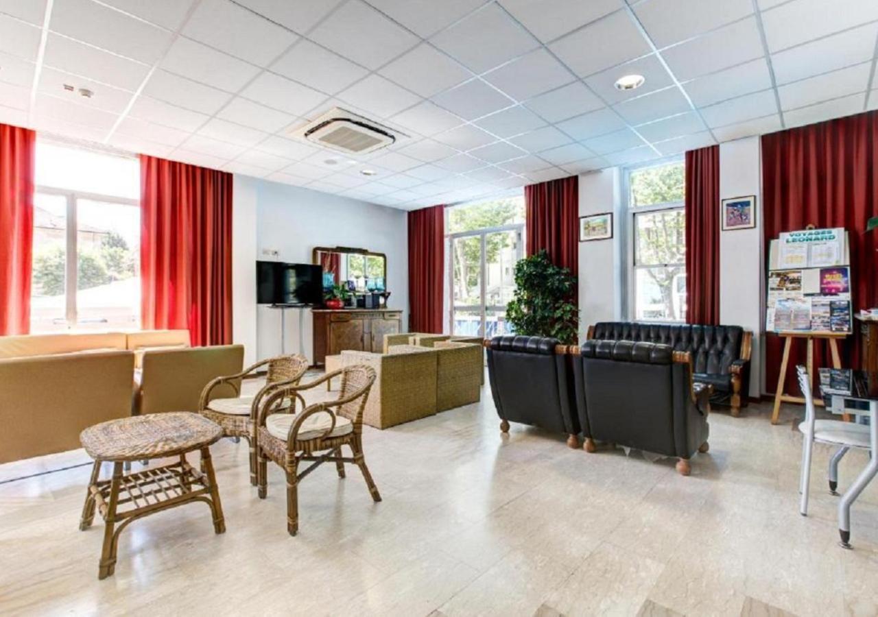 Hotel Atlas Римини Экстерьер фото